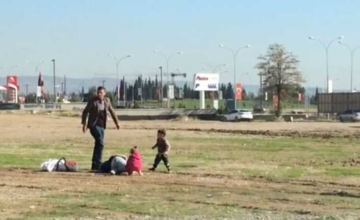 Kahramanmaraş’ta bir kadın, kucağında bebeği yanında 2 çocuğunun gözleri önünde