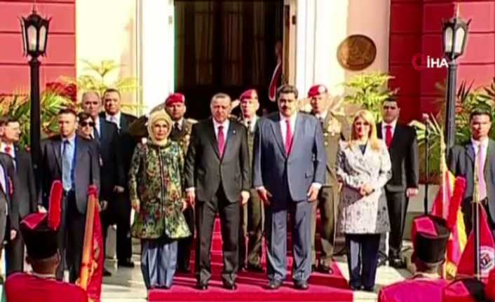 Cumhurbaşkanı Recep Tayyip Erdoğan, Venezuela Devlet Başkanı Nicolas Maduro tarafından