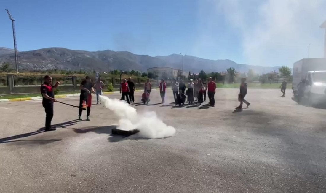 Erzincan Belediyesi İtfaiye Müdürlüğü, Erzincan Kızılay Kan Bağışı Merkezi personeline