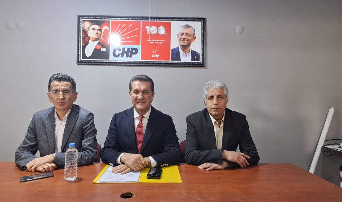 CHP Erzincan Milletvekili Mustafa Sarıgül, bugün CHP Erzincan İl Başkanlığında