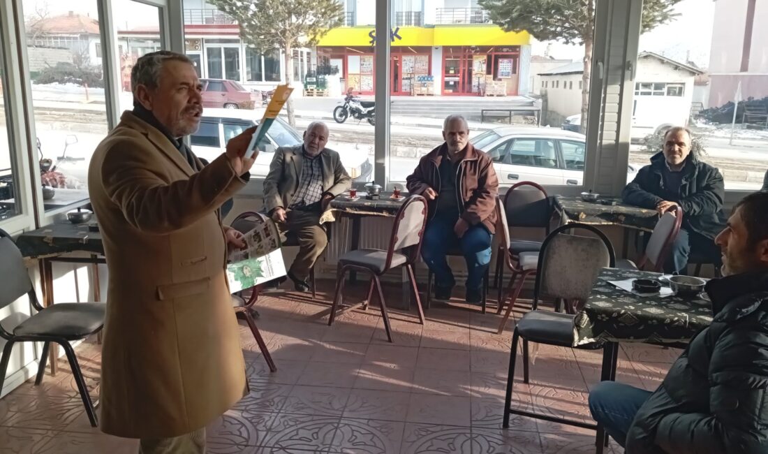 Erzincan’da Çiftçilere Hastalık ve Zararlı Bilgilendirmesi Yapılıyor 