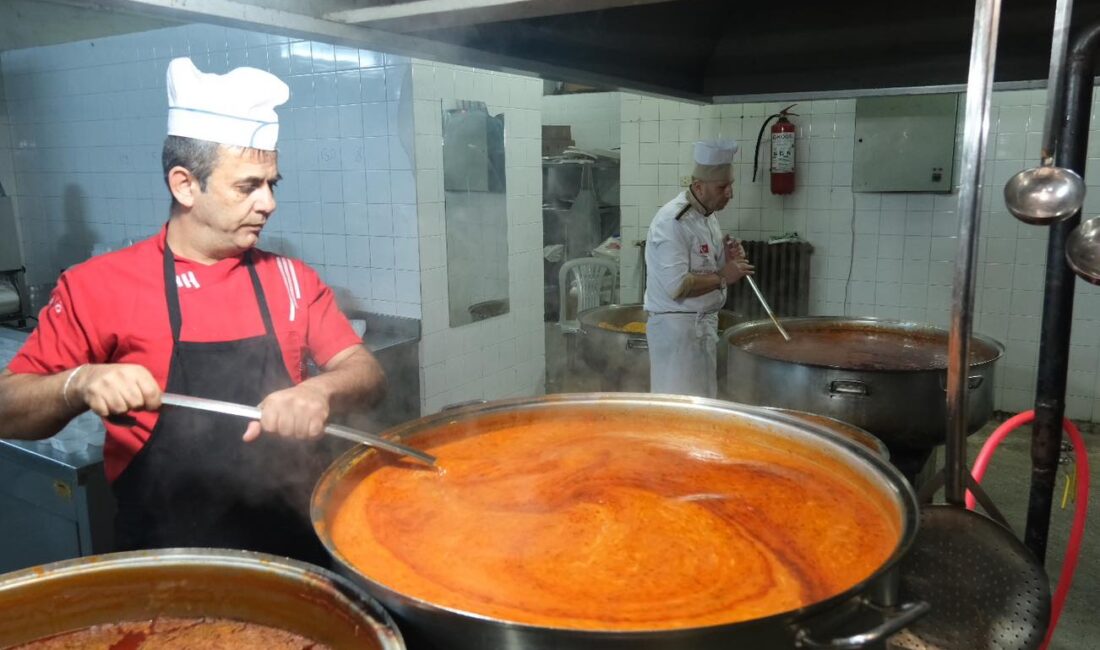 Erzincan Belediyesi Ramazan ayında geleneksel olarak düzenlediği iftar yemekleriyle ihtiyaç